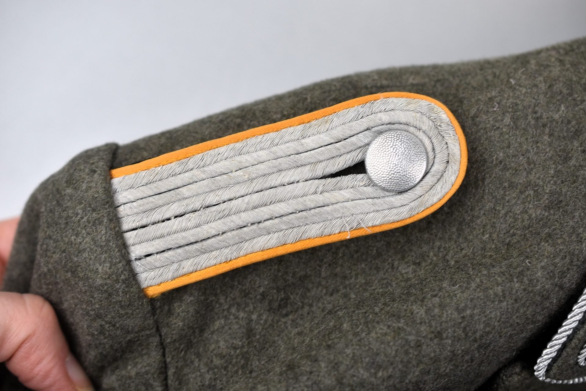 Waffen-SS 3rd Panzer Division 'Totenkopf' officer Feldbluse for SS-Untersturmführer — image 23