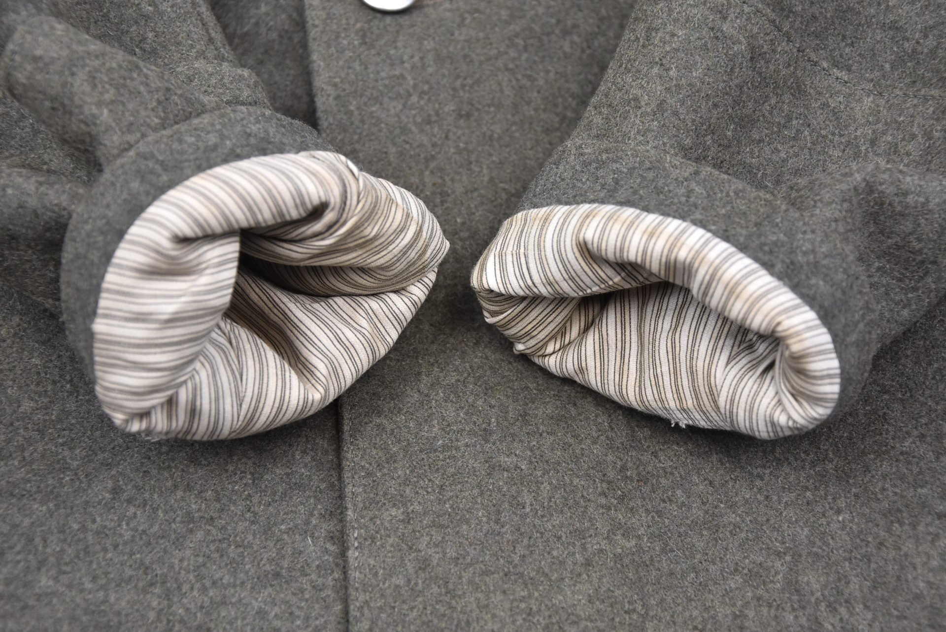 Waffen-SS 3rd Panzer Division 'Totenkopf' officer Feldbluse for SS-Untersturmführer — image 26