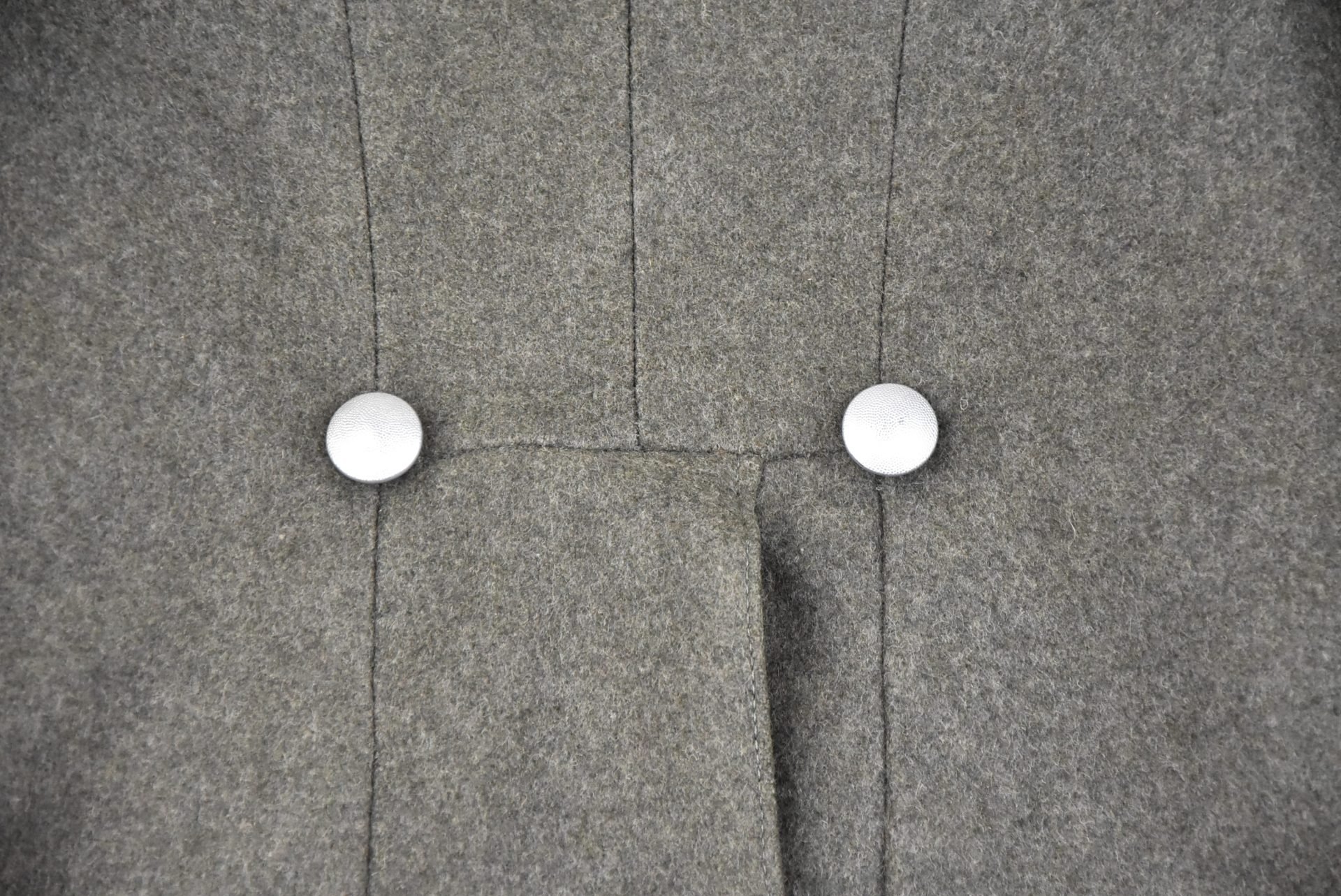 Waffen-SS 3rd Panzer Division 'Totenkopf' officer Feldbluse for SS-Untersturmführer — image 30