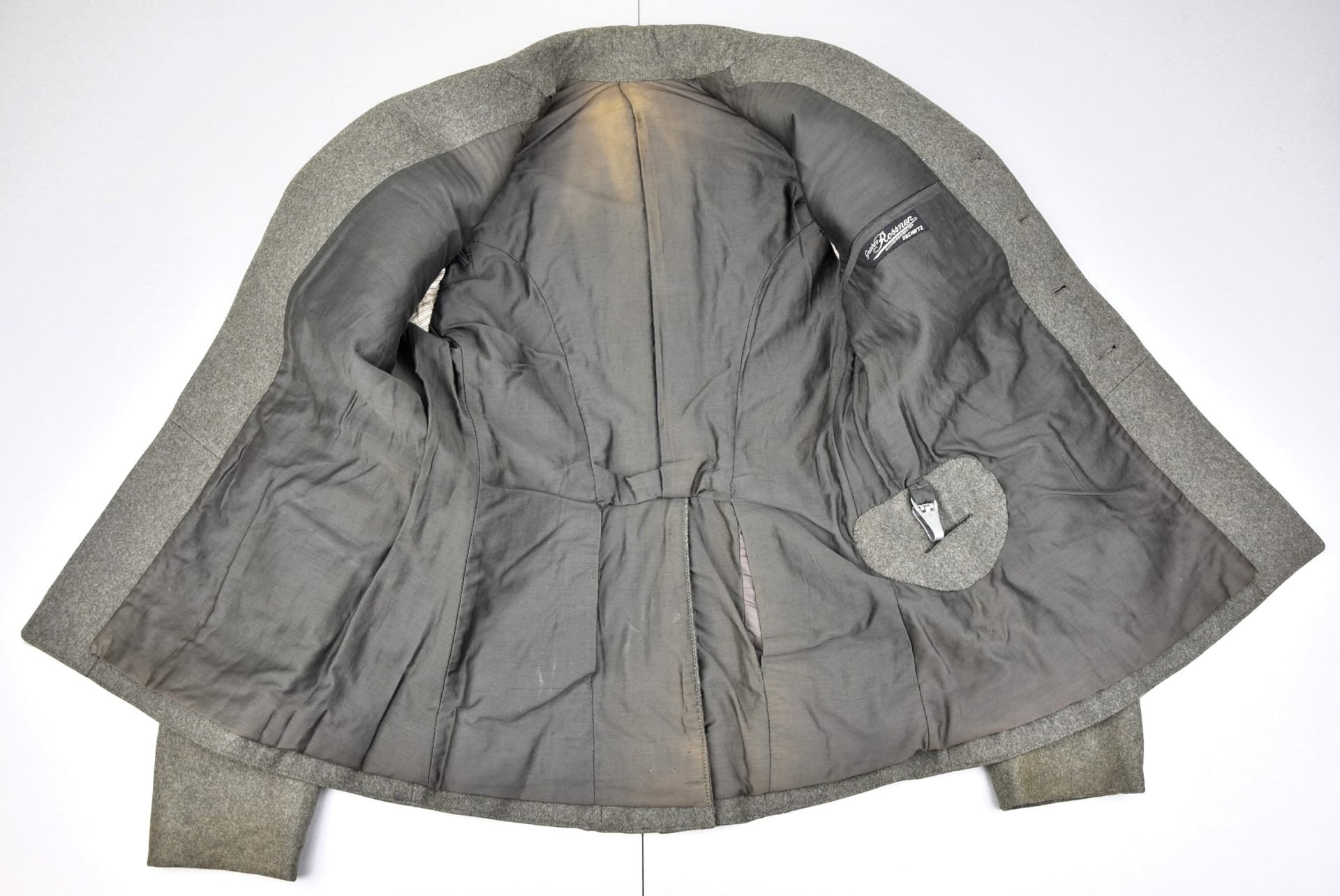 Waffen-SS 3rd Panzer Division 'Totenkopf' officer Feldbluse for SS-Untersturmführer — image 34