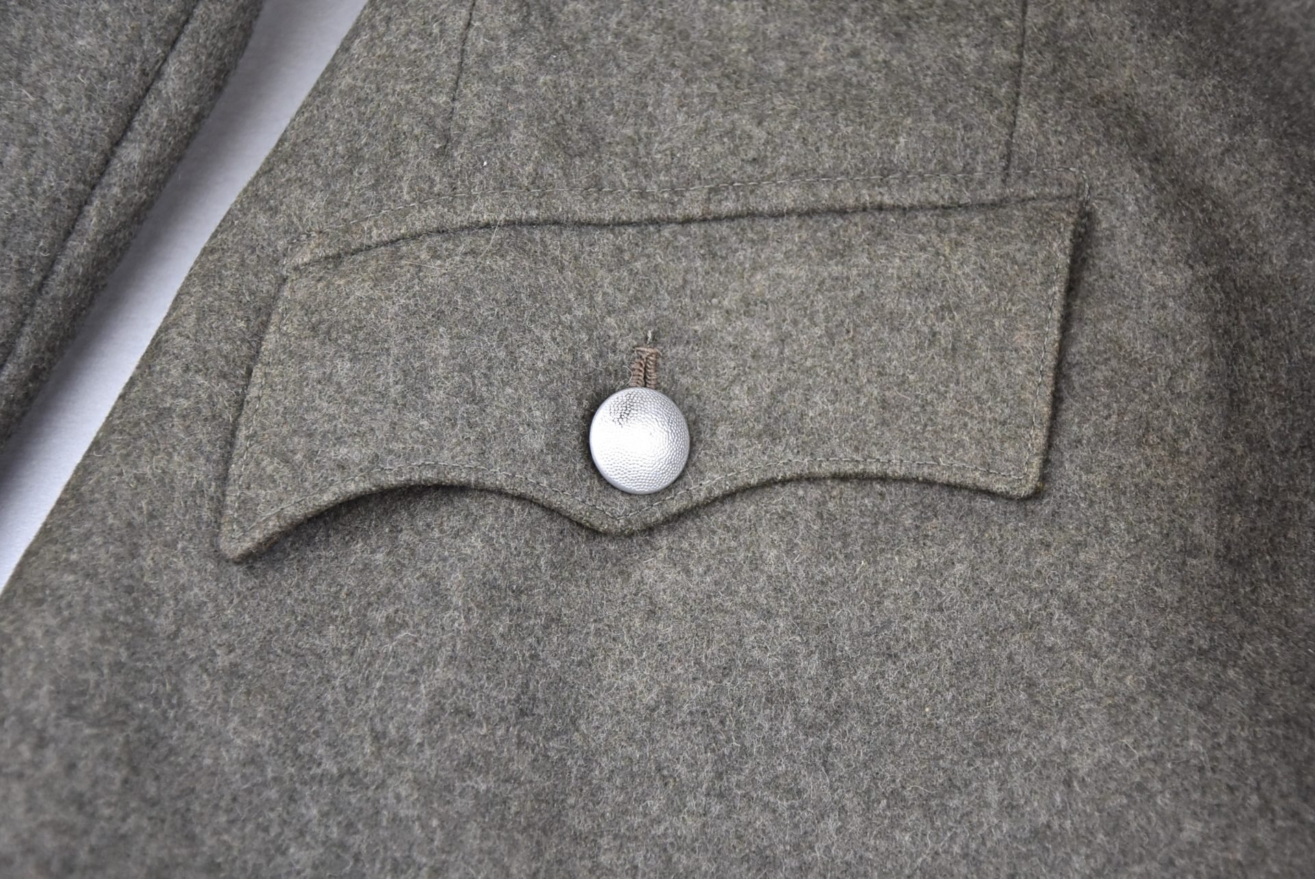 Waffen-SS 3rd Panzer Division 'Totenkopf' officer Feldbluse for SS-Untersturmführer — image 8