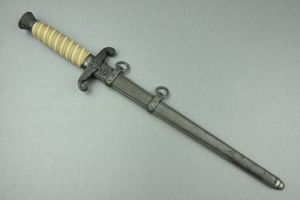 Army officer dagger 'Heeres-Offizierdolch' by W.K.C.