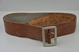 Classic brown leather Wehrmacht officer 'Zweidorn' double claw belt