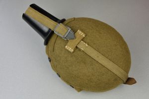 M31 large Wehrmacht canteen with webbing strap by MN 1942