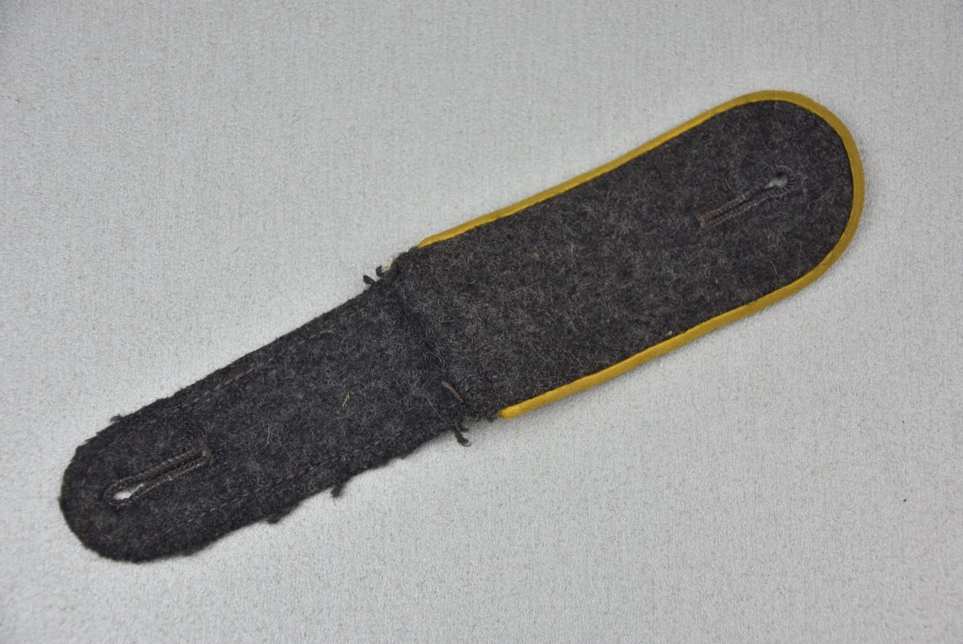 Luftwaffe flying personnel shoulder board for enlisted men — image 2