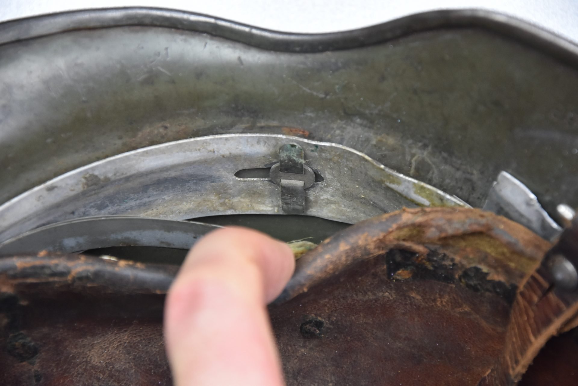 M35 Heer ex-double decal 'overpaint' steel helmet SE68 1937 — image 21