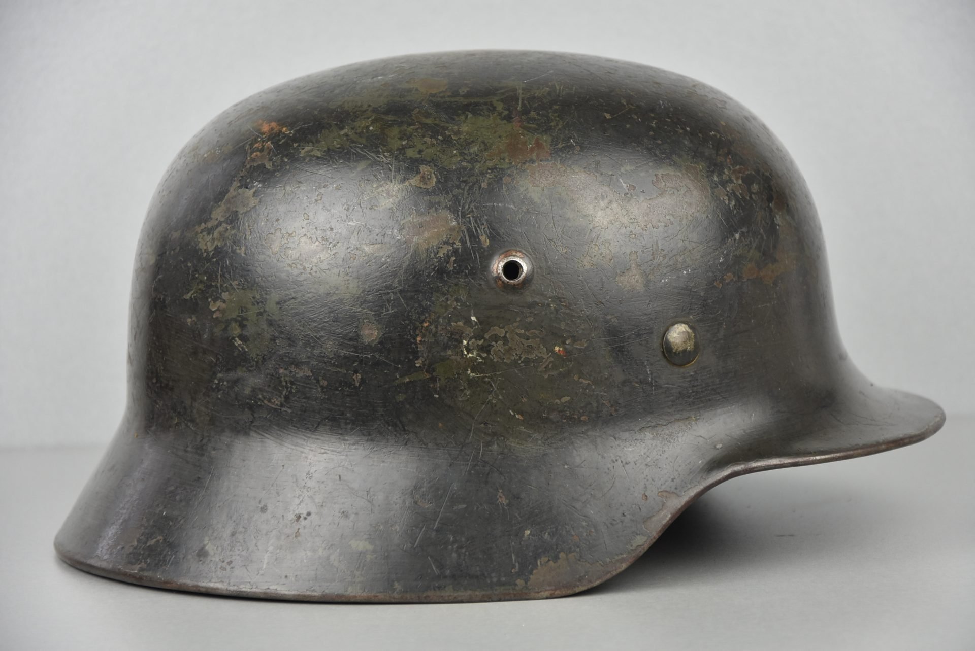 M35 Heer ex-double decal 'overpaint' steel helmet SE68 1937 — image 4