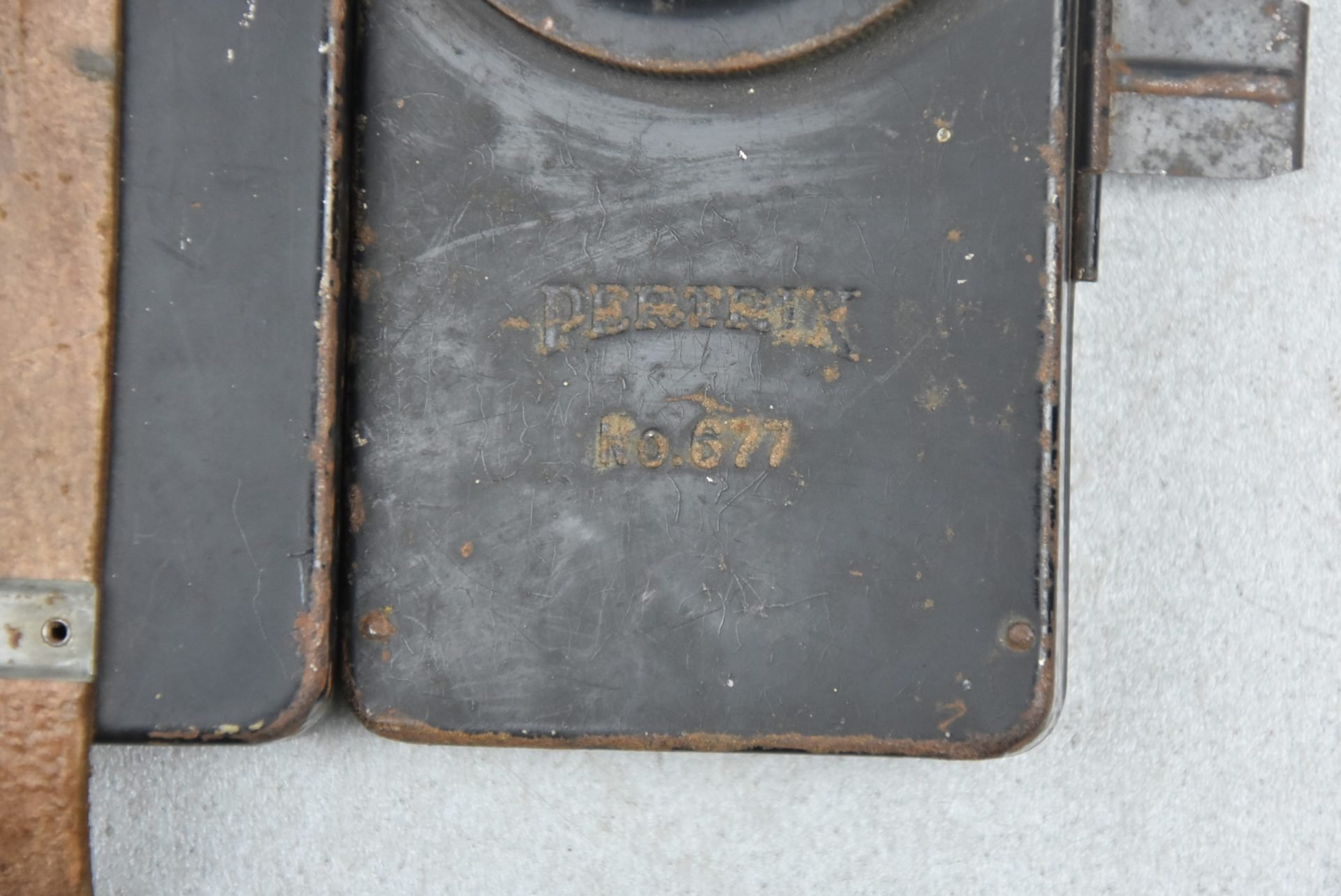 Wehrmacht Pertrix No. 677 flashlight — image 5