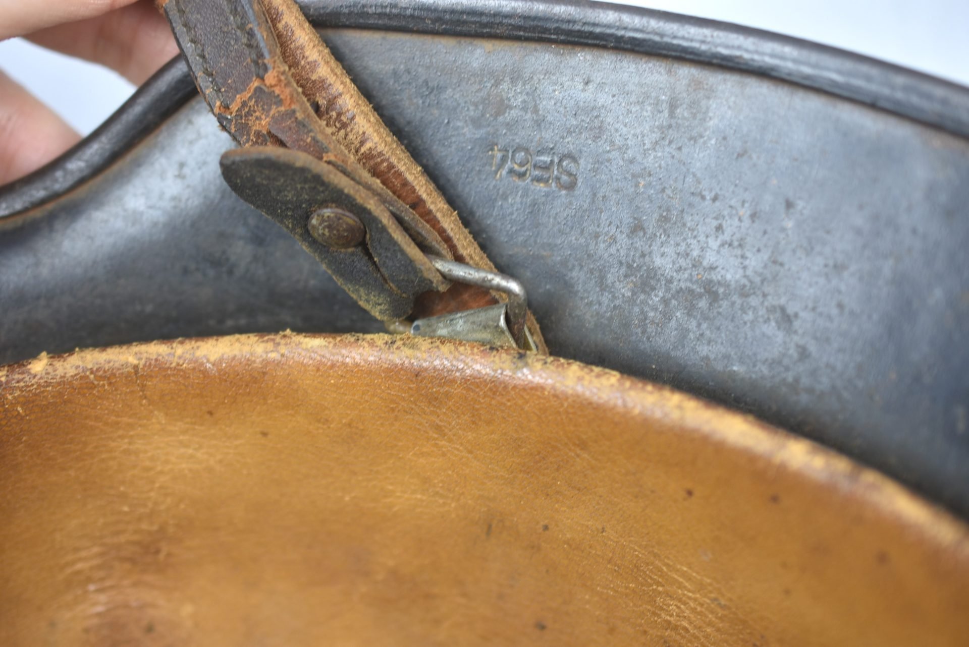 M40 Luftwaffe 'Normandy' camouflage helmet SE64 — image 20