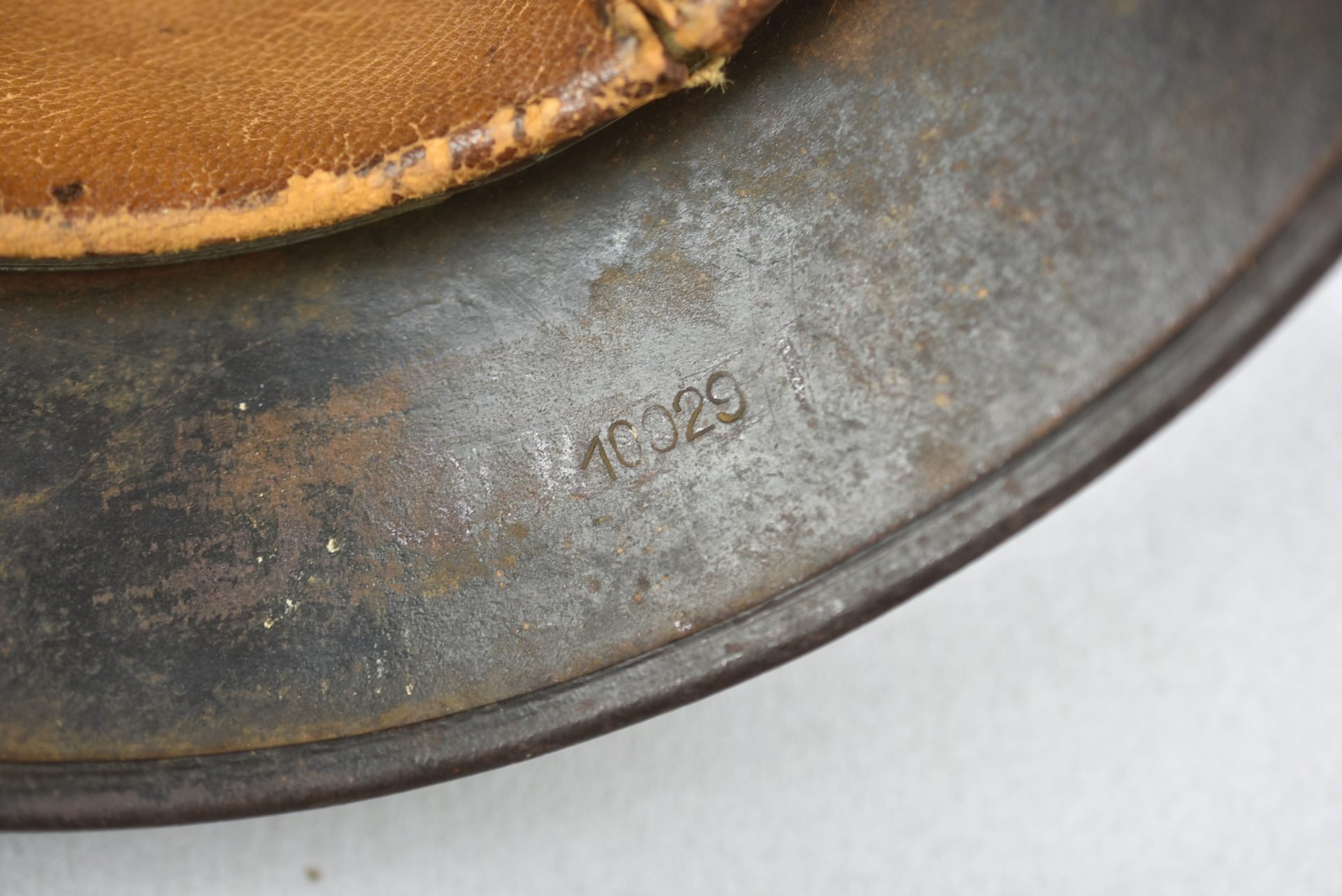 M40 Luftwaffe 'Normandy' camouflage helmet SE64 — image 26