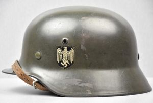 M35 army (Heer) double decal helmet Q64 1938