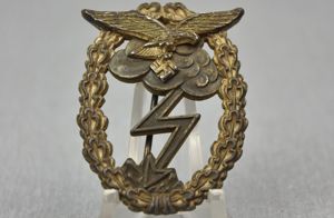 Luftwaffe ground assault badge 'Erdkampfabzeichen' by G.H. Osang