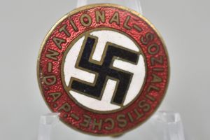 Early NSDAP enameled party pin