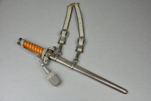 Army (Heer) officer dagger 'Heeres-Offizierdolch' by Carl Eickhorn