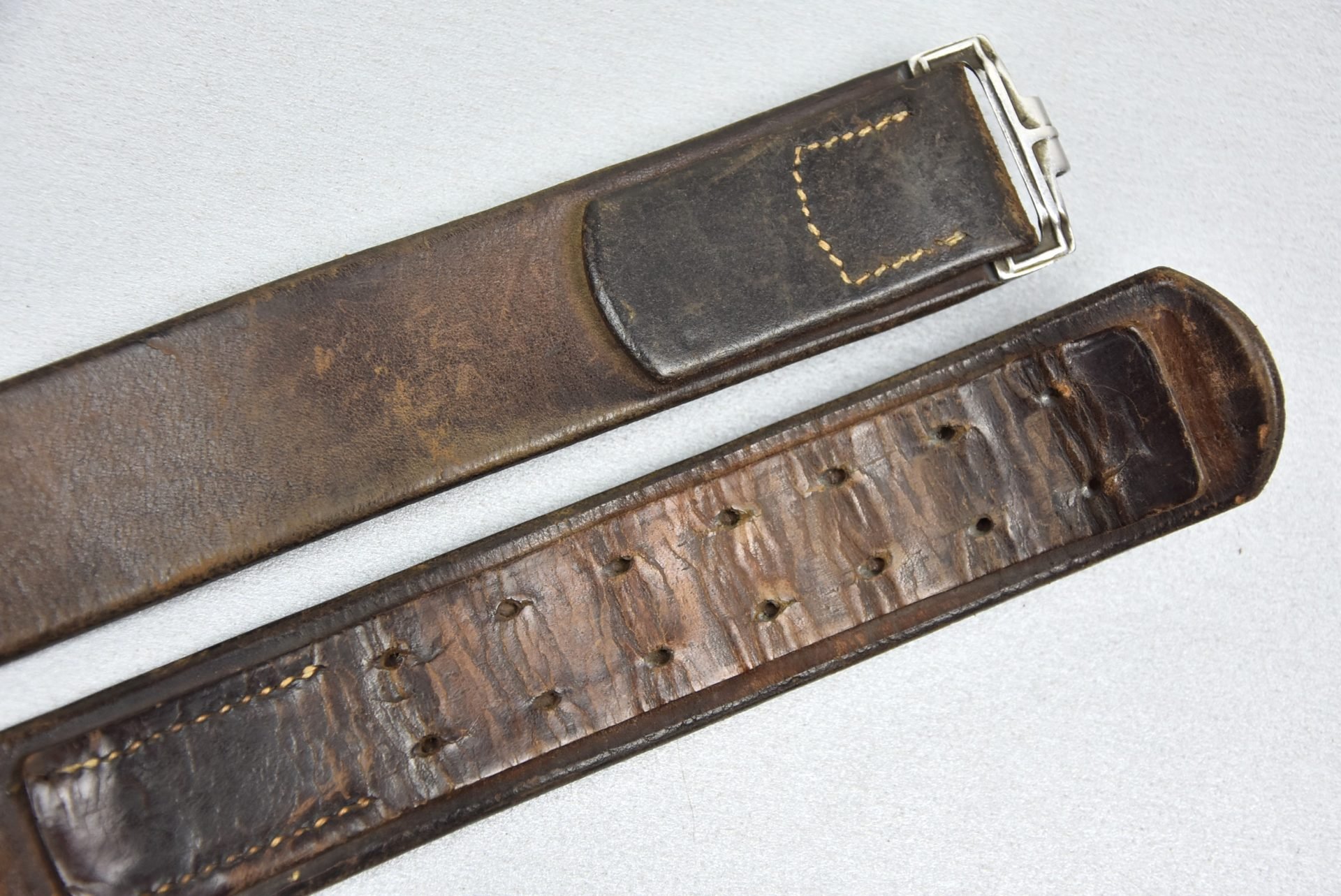 Early Wehrmacht leather equipment belt with aluminum hook 1939 — image 4