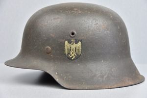 M42 army (Heer) single decal steel helmet ckl66