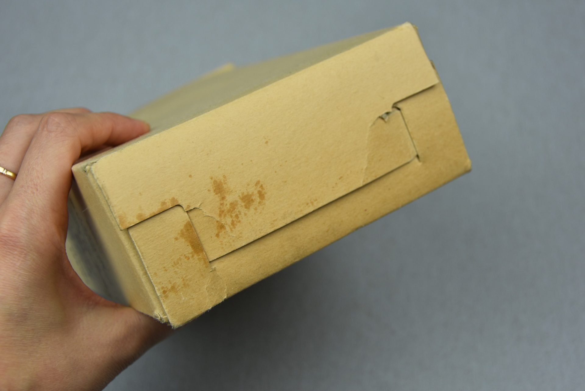 USA WW2 box of ten First Aid Packets 1943 — image 4