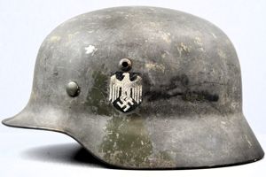 M35 army (Heer) single decal factory reissued steel helmet Q66