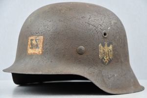 M42 army (Heer) single decal steel helmet ckl64 'mocking' helmet repression