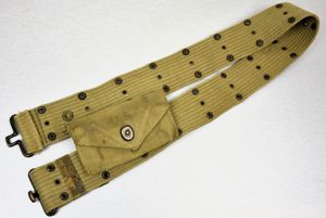 USA M-1936 pistol belt with first aid pouch 1942