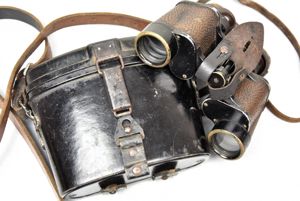 Wehrmacht 6×30 Dienstglas by Busch with bakelite case