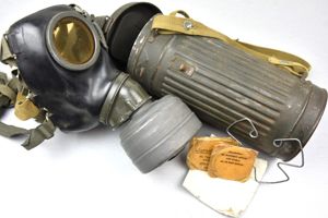 Complete M31 gas mask with canister by hhu 1944