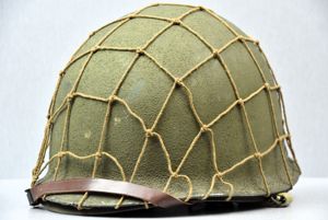 US WW2 M1 front seam swivel bale steel helmet with …