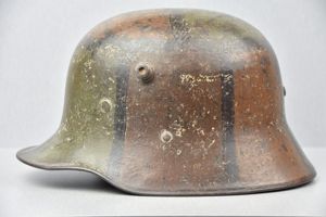 WW1 German M16 'Mimikri' camouflage helmet