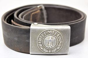 Army (Heer) belt buckle with belt by Berg und Nolte …