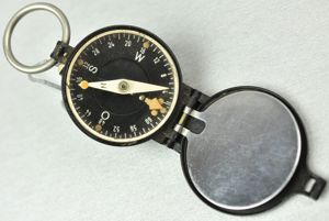 Wehrmacht bakelite Marschkompass by R. Fuess
