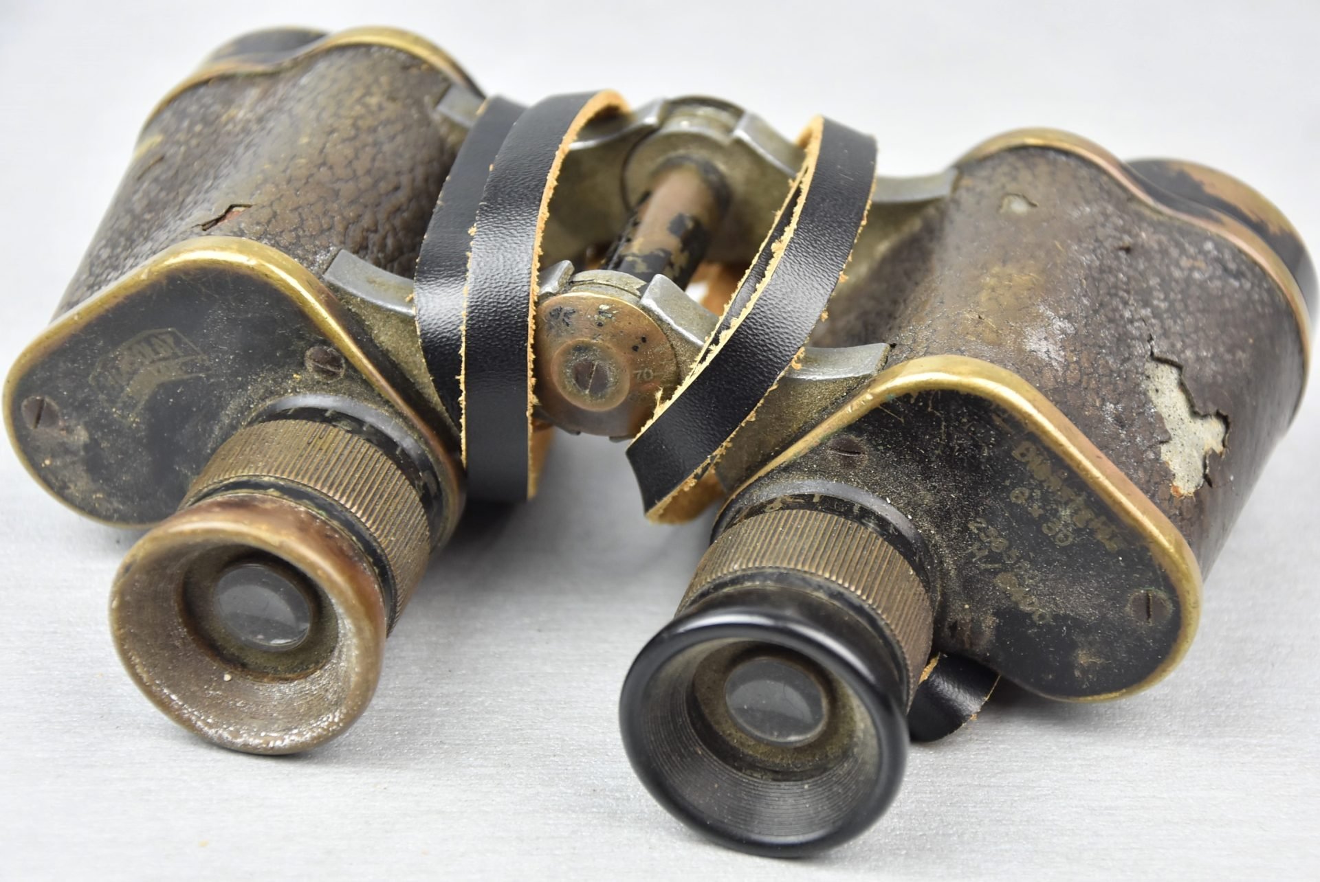 Early Wehrmacht 6×30 'Dienstglas' binoculars by Hensoldt Wetzlar — image 3