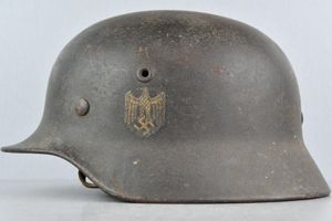 M40 army (Heer) single decal steel helmet Q64