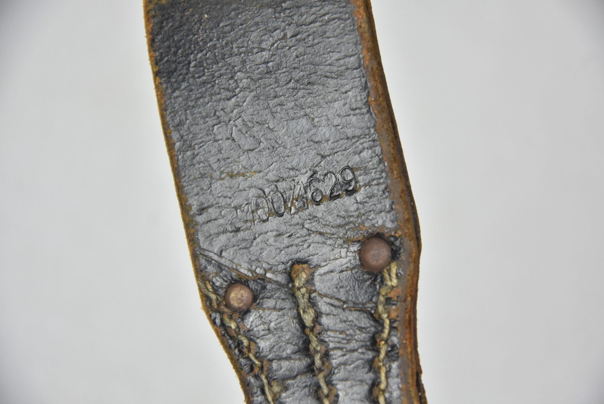 Wehrmacht leather K98 bayonet frog with RBNr. — image 3