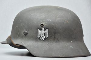 M35 army (Heer) reissued single decal steel helmet ET66