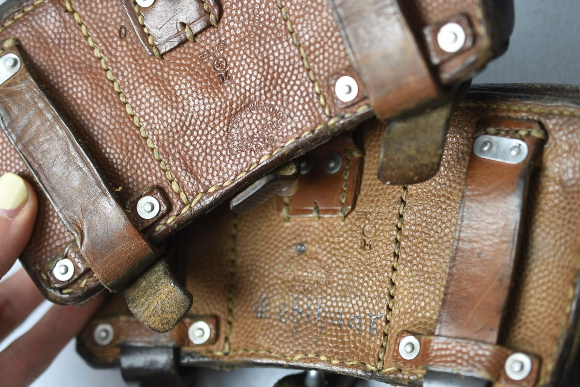Matching Kriegsmarine K98 ammunition pouches by Offermann 1939 — image 11