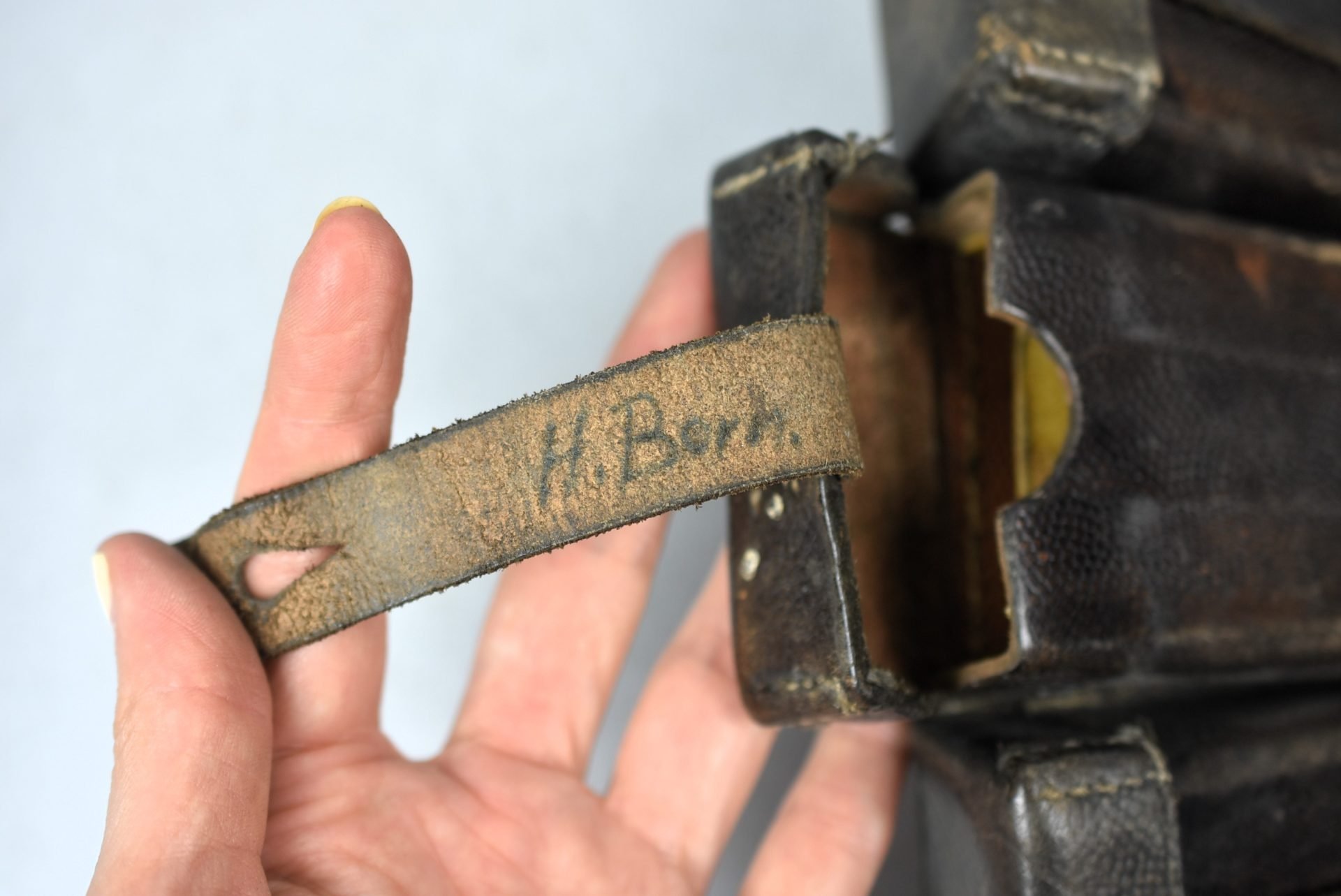 Matching Kriegsmarine K98 ammunition pouches by Offermann 1939 — image 14