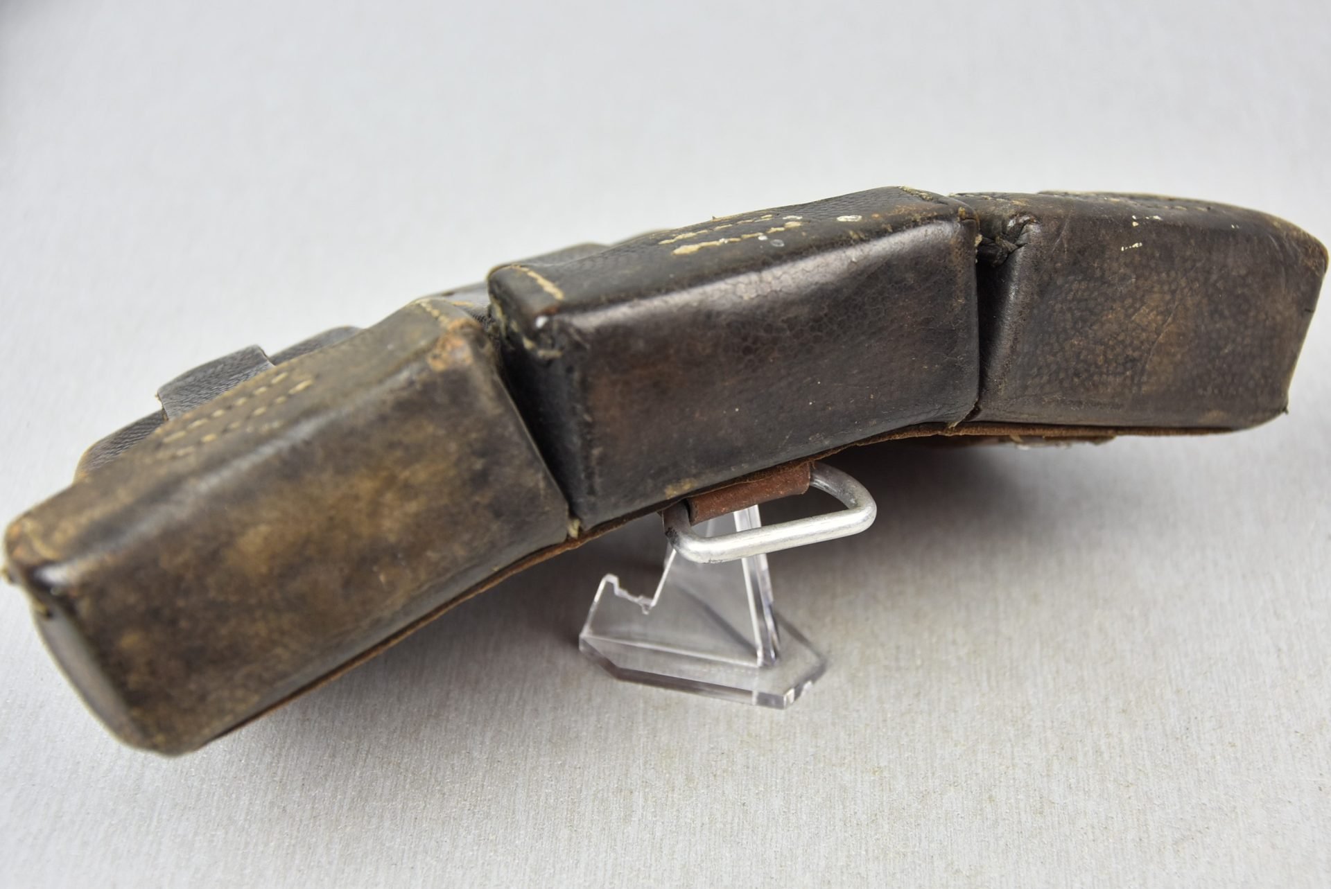 Matching Kriegsmarine K98 ammunition pouches by Offermann 1939 — image 17