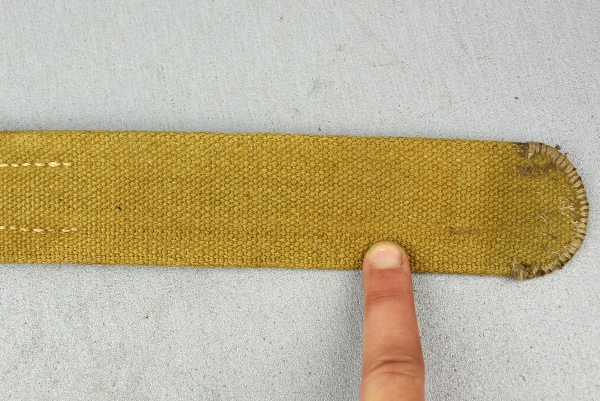 Wehrmacht 'Afrikakorps' tropical webbing belt with RBNr. — image 11