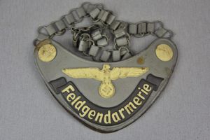 Wehrmacht Feldgendarmerie gorget 'Ringkragen' by Assmann