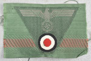 M43 army (Heer) 'BeVo' trapezoid cap insignia