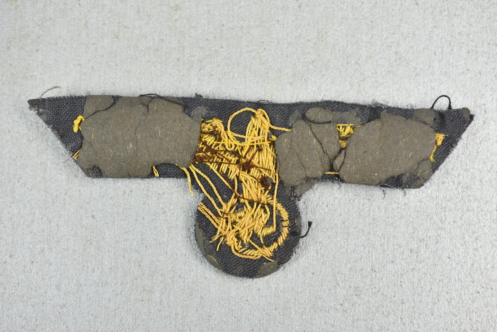 Kriegsmarine 'variant' bullion breast eagle — image 2