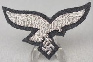 Luftwaffe officers bullion breast eagle