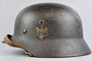 M35 army (Heer) single decal factory reissued steel helmet Q64