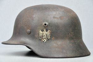 M40 army (Heer) single decal steel helmet SE64