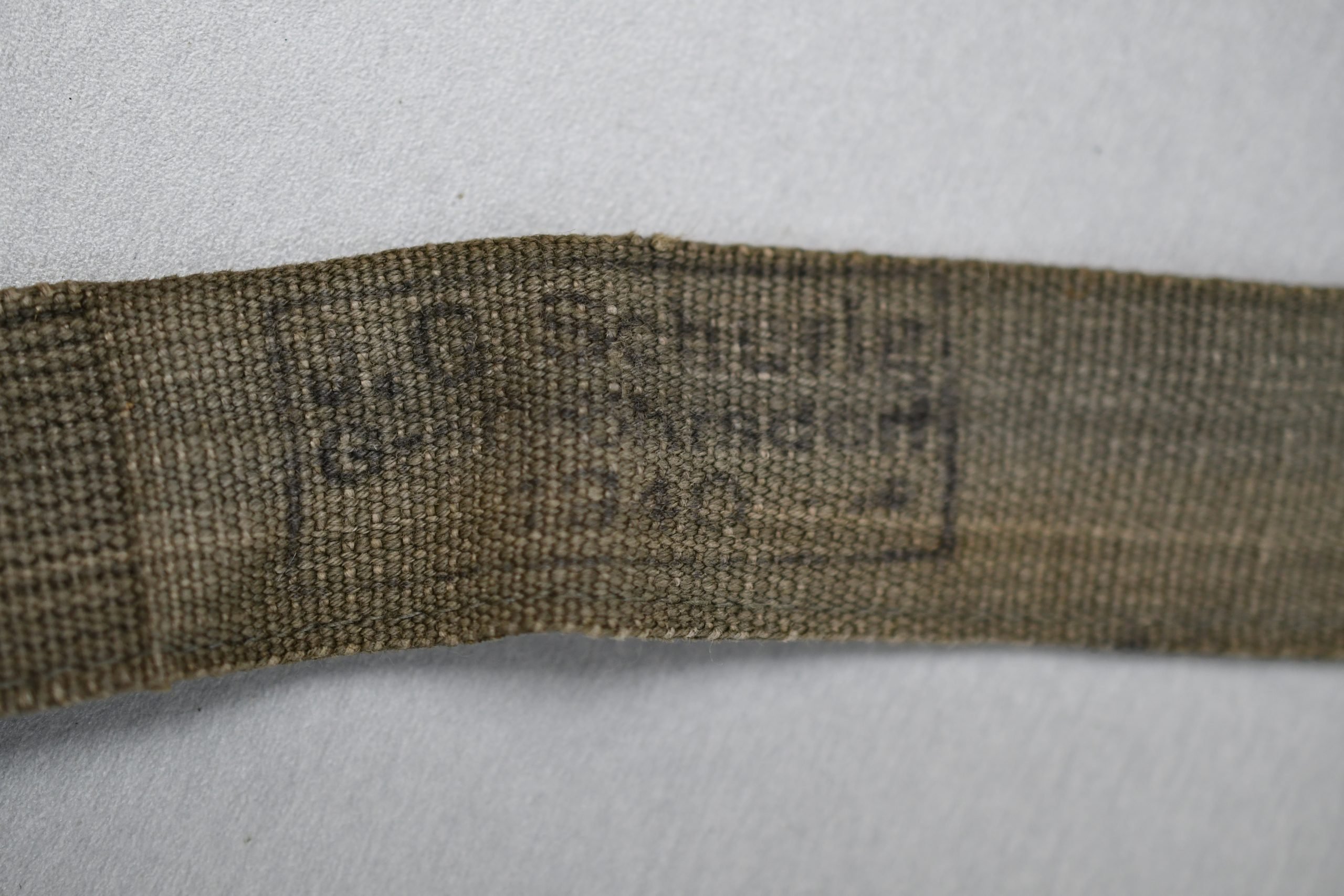 Wehrmacht matching internal suspenders for the army Feldbluse 1940 — image 3