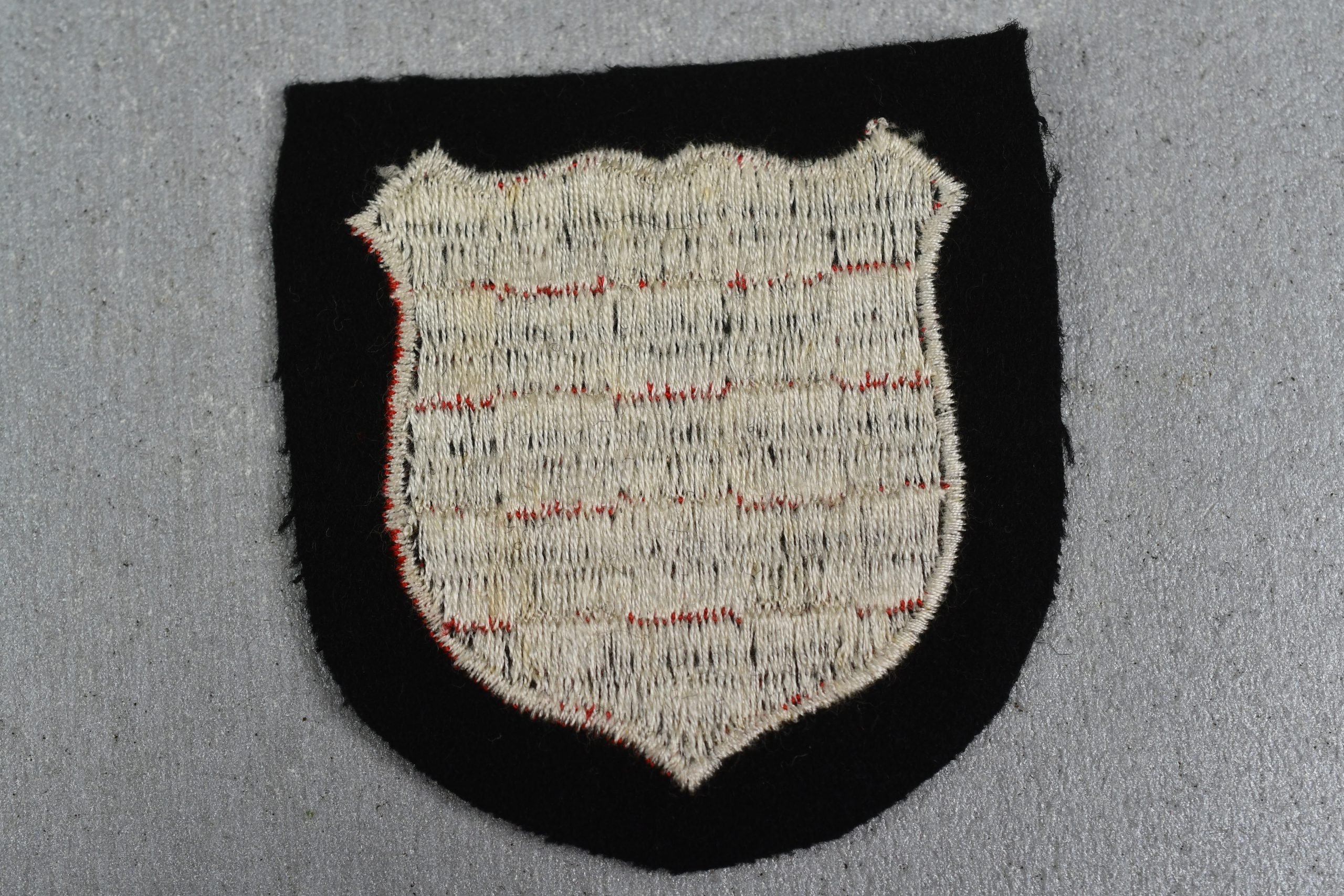Croatian 13th Waffen-SS Gebirgs-Division 'Handschar' sleeve shield — image 2