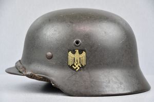 M40 army (Heer) single decal steel helmet ET66