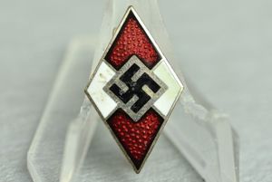 Hitlerjugend membership badge by RZM M1/34 Karl Wurster