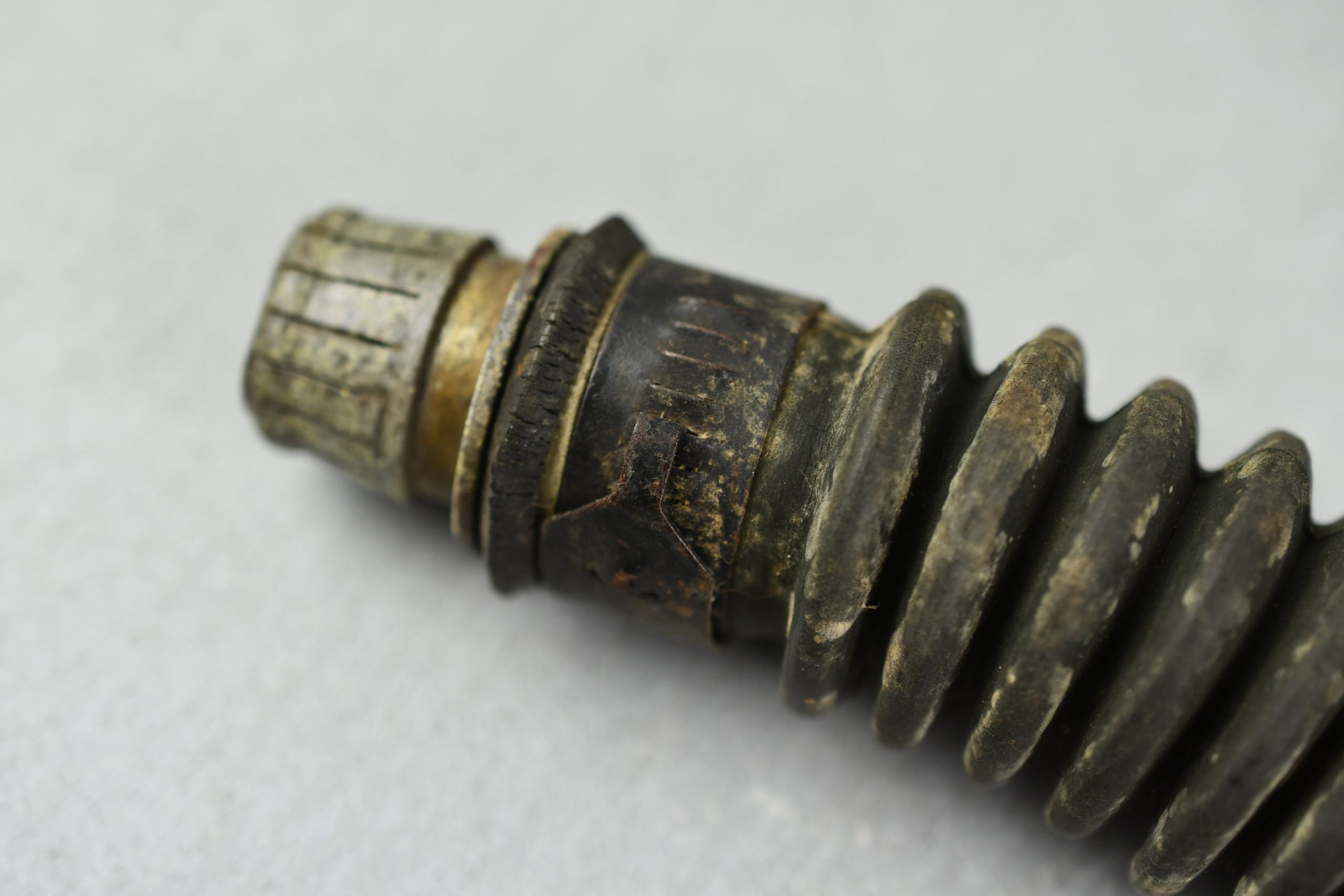 Luftwaffe pilot oxigen mask rubber hose — image 4