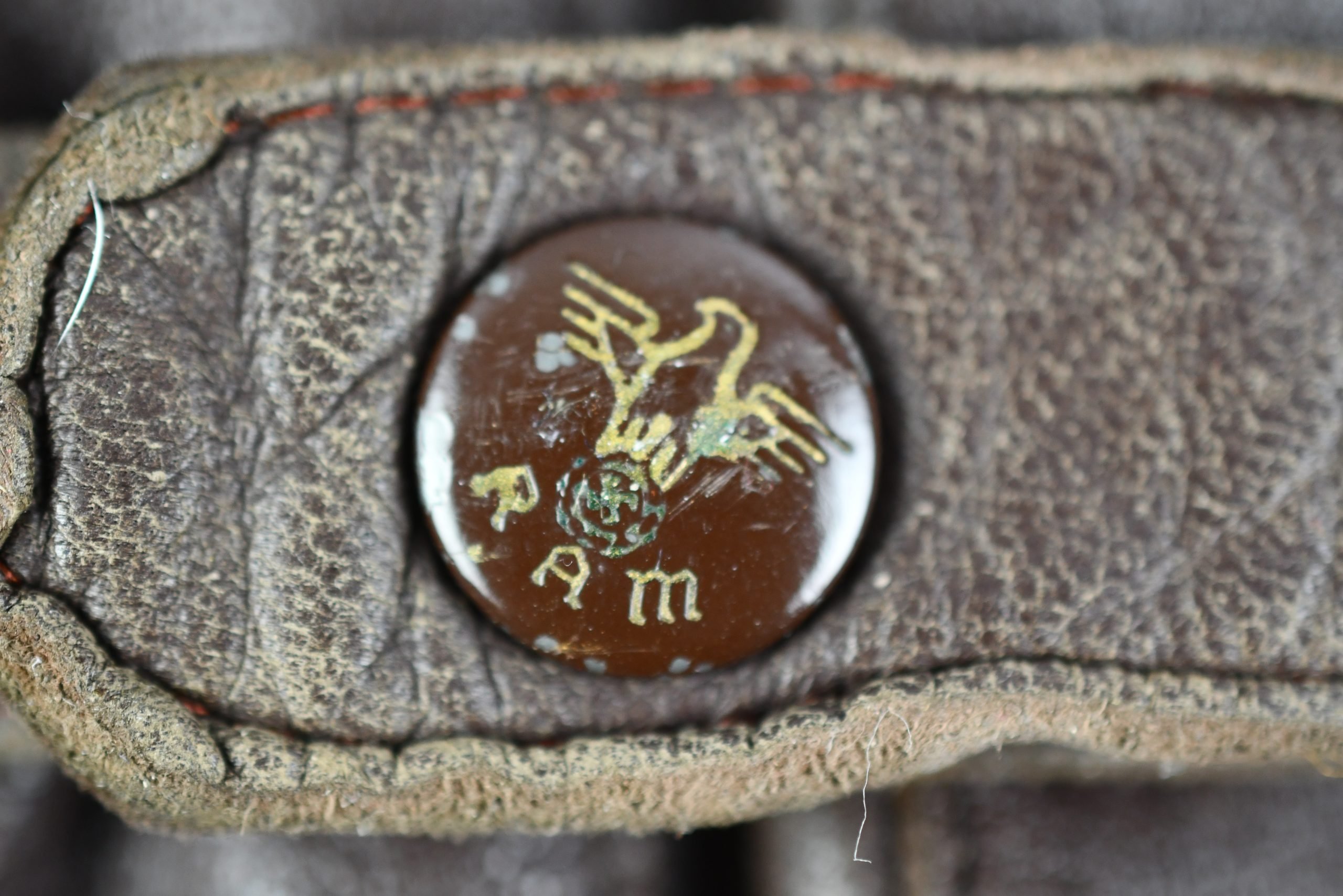 Werhmacht/SS brown leather officer gloves with nazi eagle press buttons — image 4